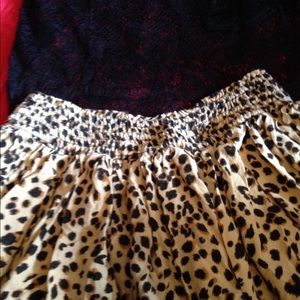 H&m med leopard skirt